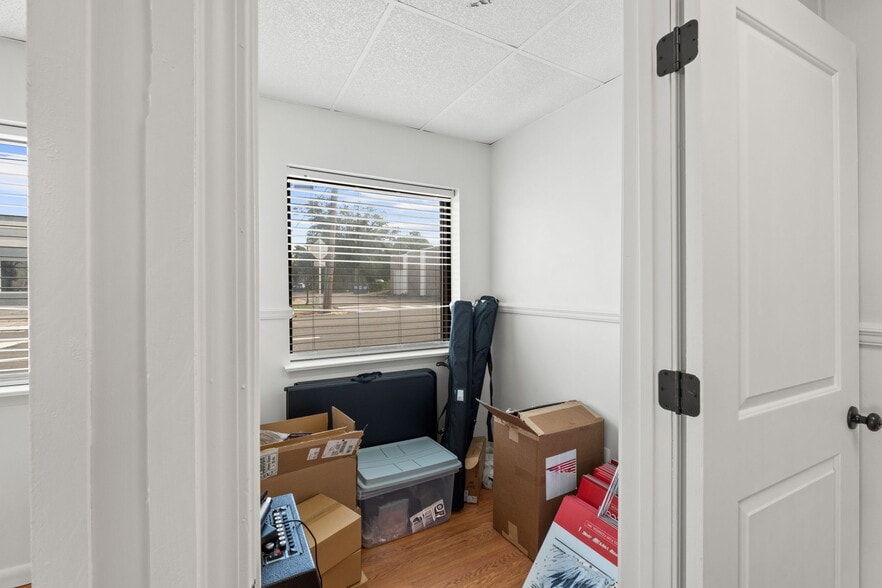 More Photos Of 215 W 6th St, Panama City Medical For Lease