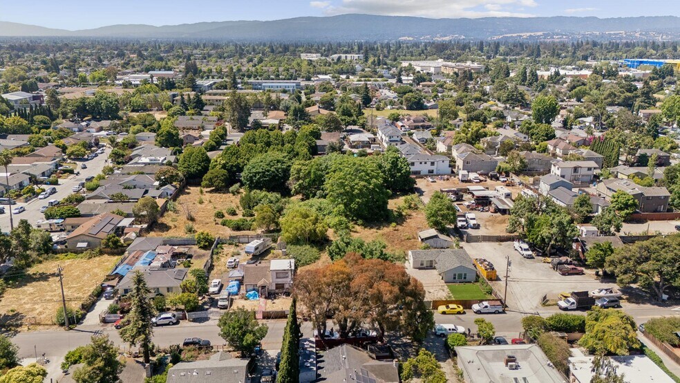 More Photos Of 990 Garden St, East Palo Alto Land For Sale