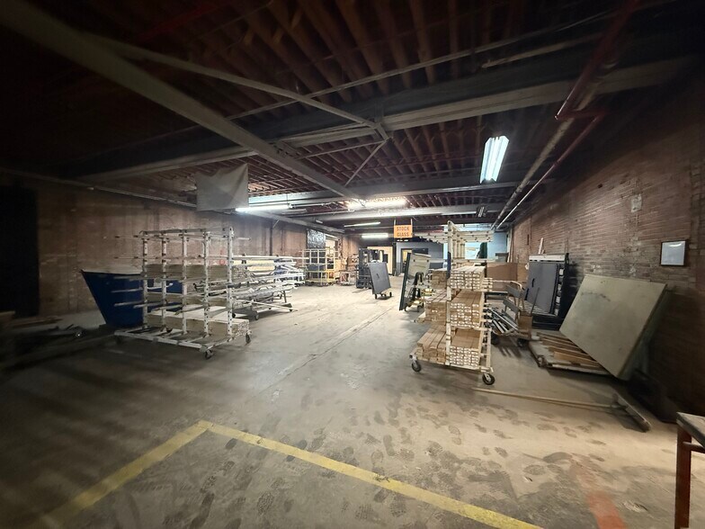 More Photos Of 3014 W Fillmore St, Chicago Warehouse For Lease