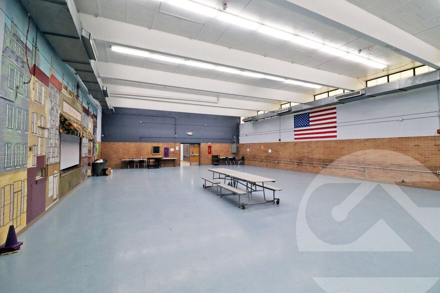 More Photos Of 22280 E Price Dr, Clinton Township Schools For Sale