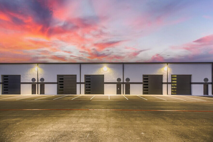 More Photos Of 529 SH 46 E, Boerne Warehouse For Lease