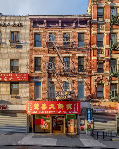More Photos Of 47 Bayard St, New York Storefront Retail Residential For Sale