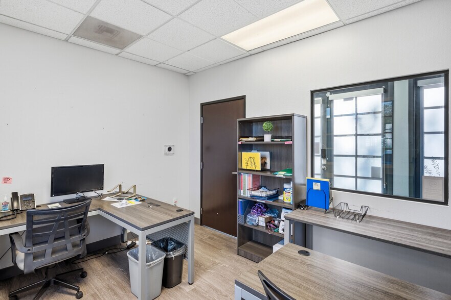 More Photos Of 3087 E Warm Springs Rd, Las Vegas Office For Sale