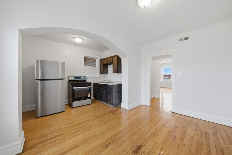More Photos Of 2119 S 51st Ave, Cicero Apartments For Sale