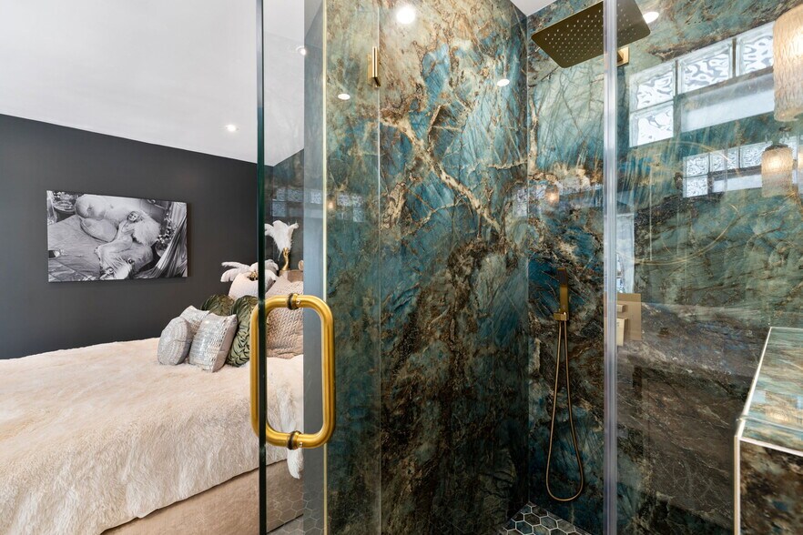 More Photos Of 120 W Vereda Sur, Palm Springs Hotel For Sale