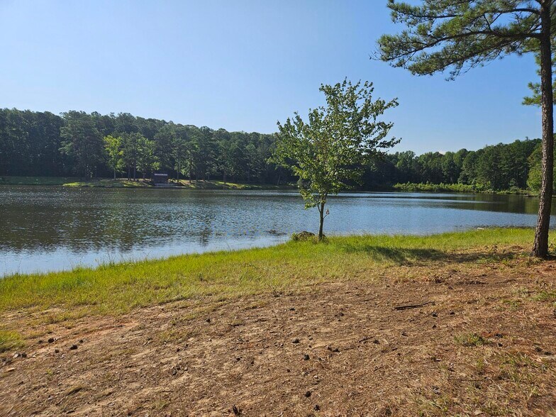 More Photos Of 3750 Naturally Fresh Blvd, Atlanta Office For Lease