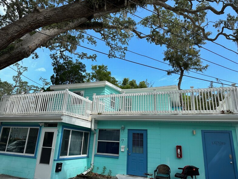 More Photos Of 614 Oak Ave, Clearwater Apartments For Sale