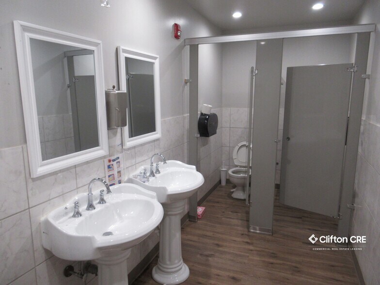 More Photos Of 124-130 Lyons Ave, Newark Medical For Sale