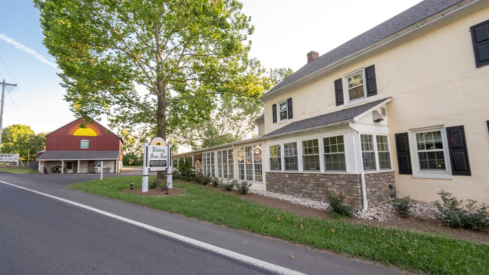 More Photos Of 898 Allentown Rd, Telford Restaurant For Sale