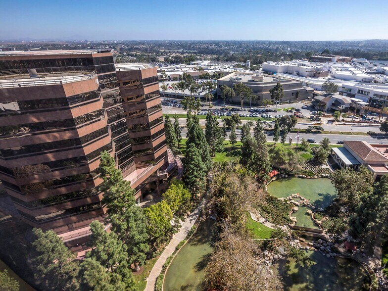 More Photos Of 4370 La Jolla Village Dr, San Diego Office For Lease