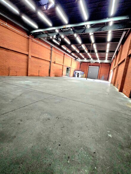 More Photos Of 700 18th St, Los Angeles Manufacturing For Lease