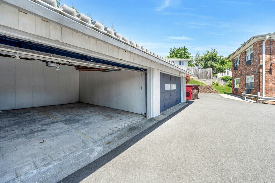 More Photos Of 161 S Pearl St, Pearl River Apartments For Sale