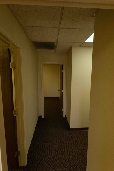 More Photos Of 6842 E Tanque Verde Rd, Tucson Freestanding For Lease