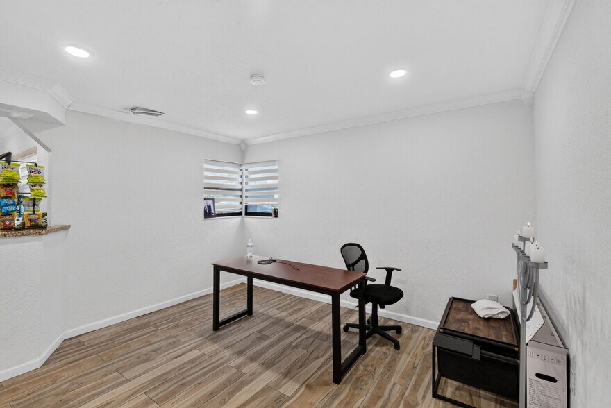 More Photos Of 16811 NE 6th Ave, Miami Office For Sale