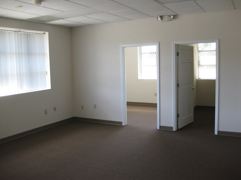 More Photos Of 552 West Atlanta St SE, Marietta Warehouse For Lease
