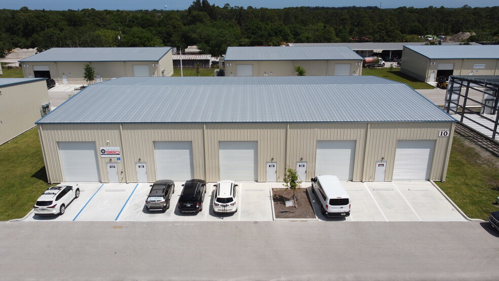 More Photos Of 5265 45th St, Vero Beach Unknown For Lease