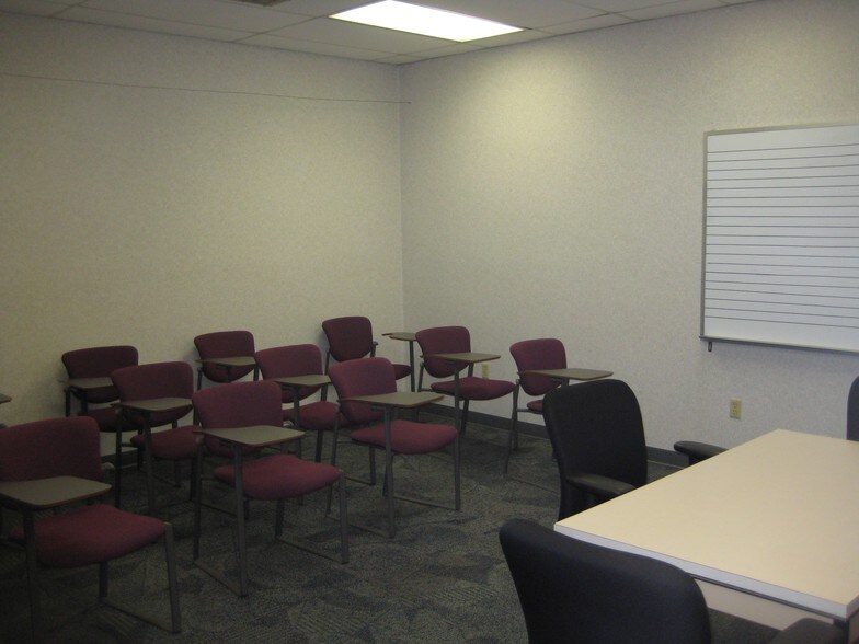 More Photos Of 5349 Great Oak Dr, Lakeland Light Distribution For Lease