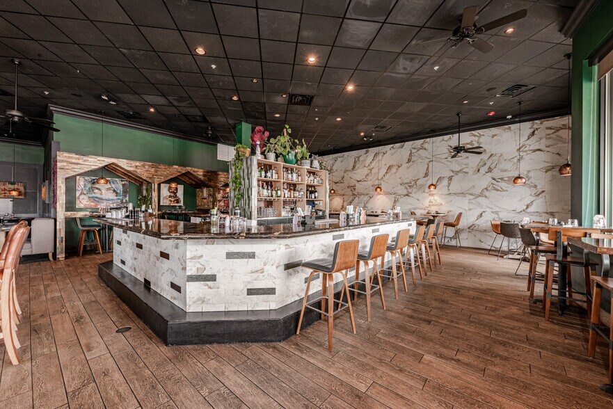 More Photos Of 4757 The Grove Dr, Windermere Storefront Retail Office For Sale