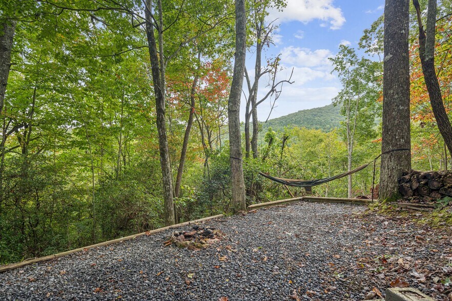 More Photos Of 4113 White Oak Dr, Hiawassee Apartments For Sale