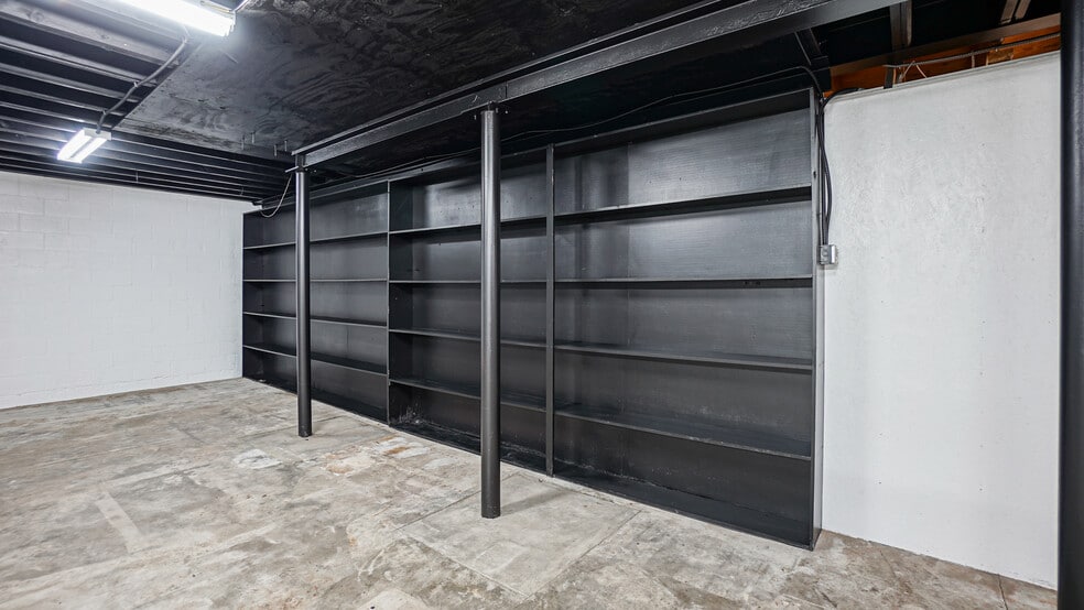 More Photos Of 370 W Sierra Madre Blvd, Sierra Madre Storefront For Lease