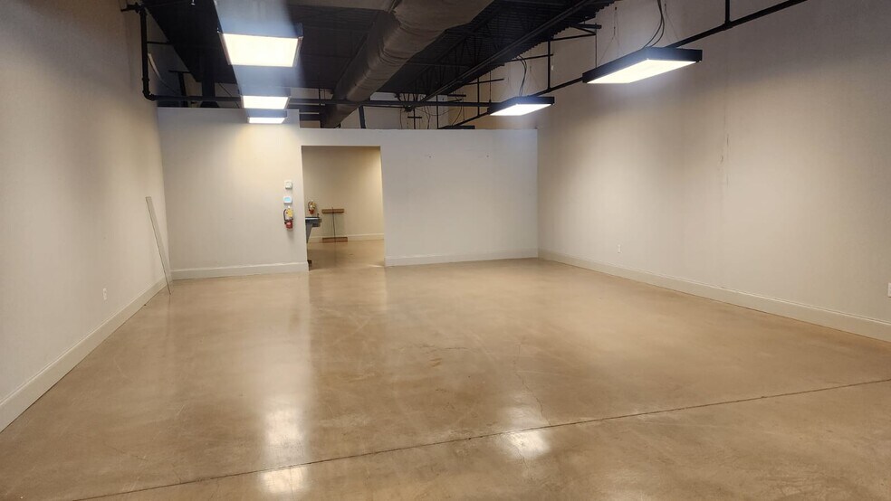 More Photos Of 920 Peachtree Pky, Cumming Storefront Retail Office For Sale