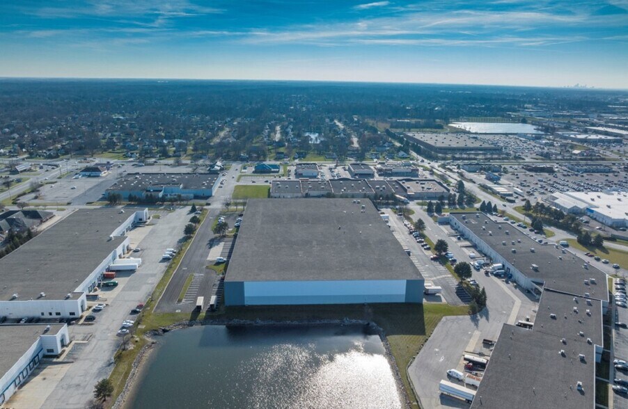 More Photos Of 8600 Roberts Dr, Fishers Distribution For Lease
