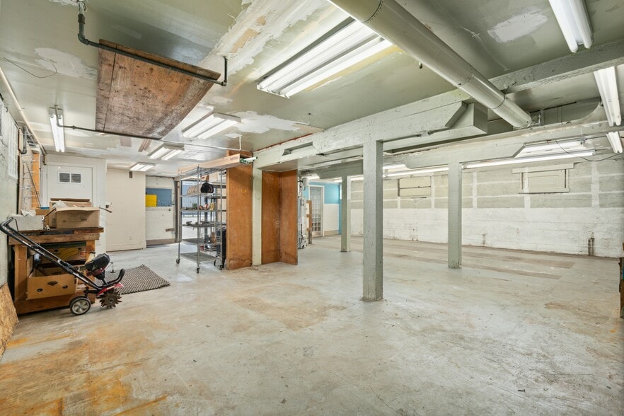 More Photos Of 903 NW 50th St, Seattle Flex For Sale