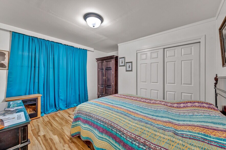 More Photos Of 58 N C St, Virginia City Storefront For Sale