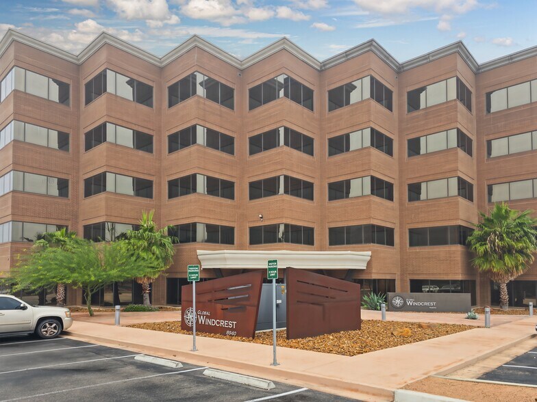 More Photos Of 8940 Fourwinds Dr, San Antonio Coworking Space