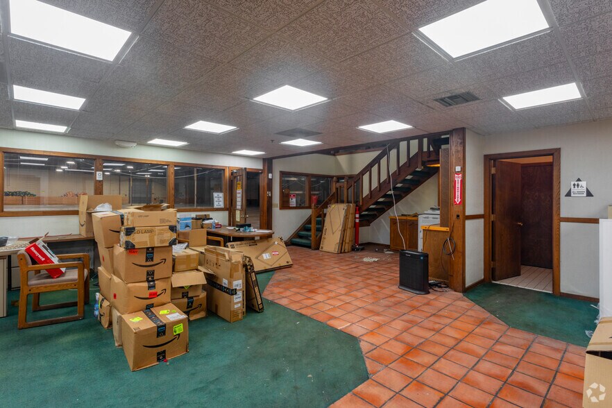 More Photos Of 1833 Stearman Ave, Hayward Manufacturing For Lease