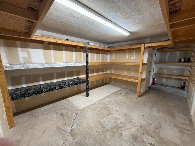 More Photos Of 850500 Us-17, Yulee Auto Repair For Lease