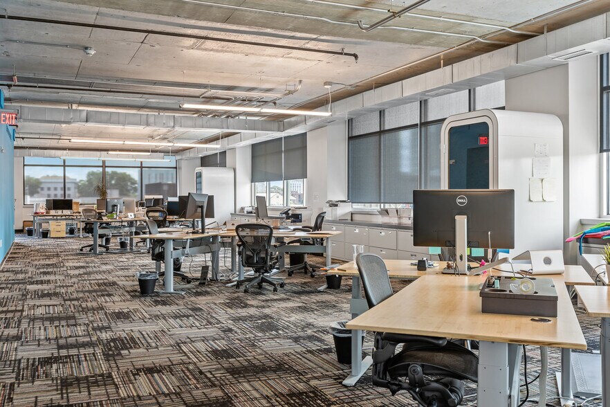More Photos Of 605 Chestnut St, Chattanooga Office For Lease