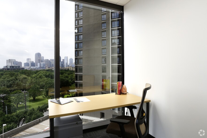 More Photos Of 3232 McKinney Ave, Dallas Office For Lease