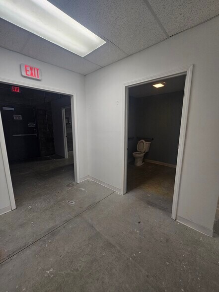 More Photos Of 2695 Henry St, Muskegon Storefront For Lease