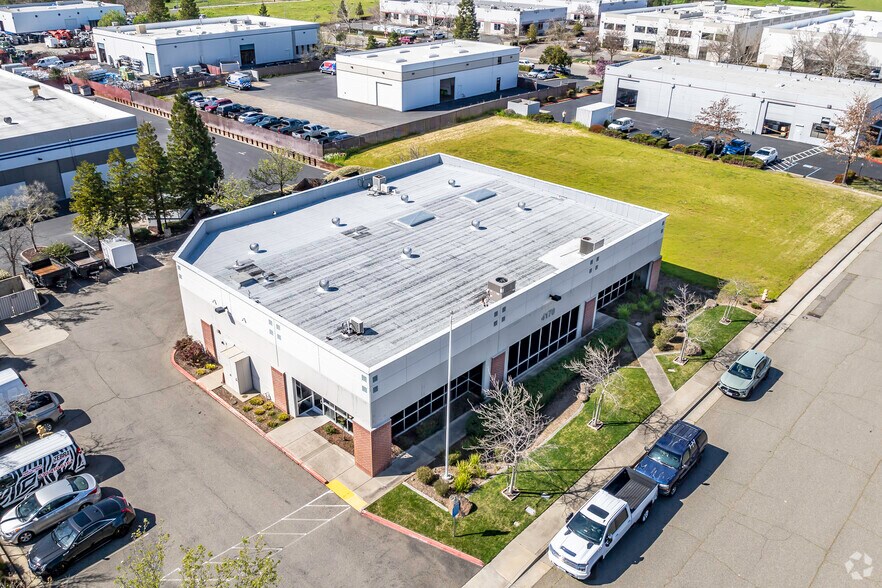 More Photos Of 4170 Citrus Ave, Rocklin Light Distribution For Sale
