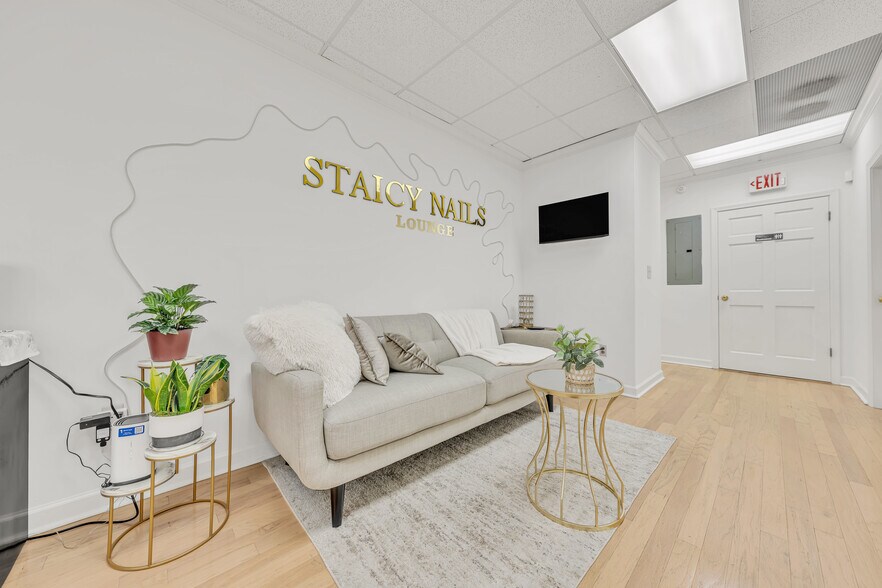 More Photos Of 751 Walnut Knoll Rd, Cordova Office For Sale