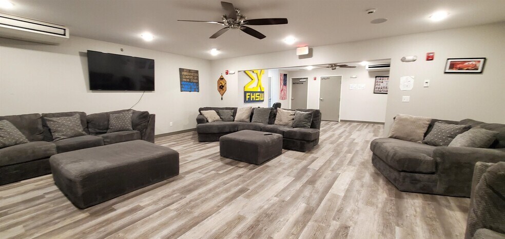 More Photos Of 404 W 7th St, Hays Sorority Fraternity House For Sale