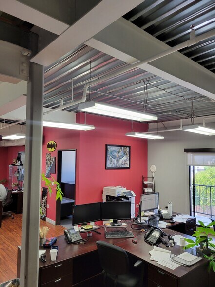 More Photos Of 2626 Foothill Blvd, La Crescenta Loft Creative Space For Lease