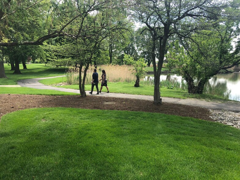 More Photos Of 2135 CityGate Ln, Naperville Unknown For Lease