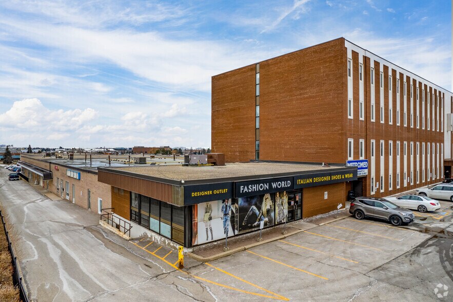 More Photos Of 1111 Finch Ave W, Toronto Showroom For Lease