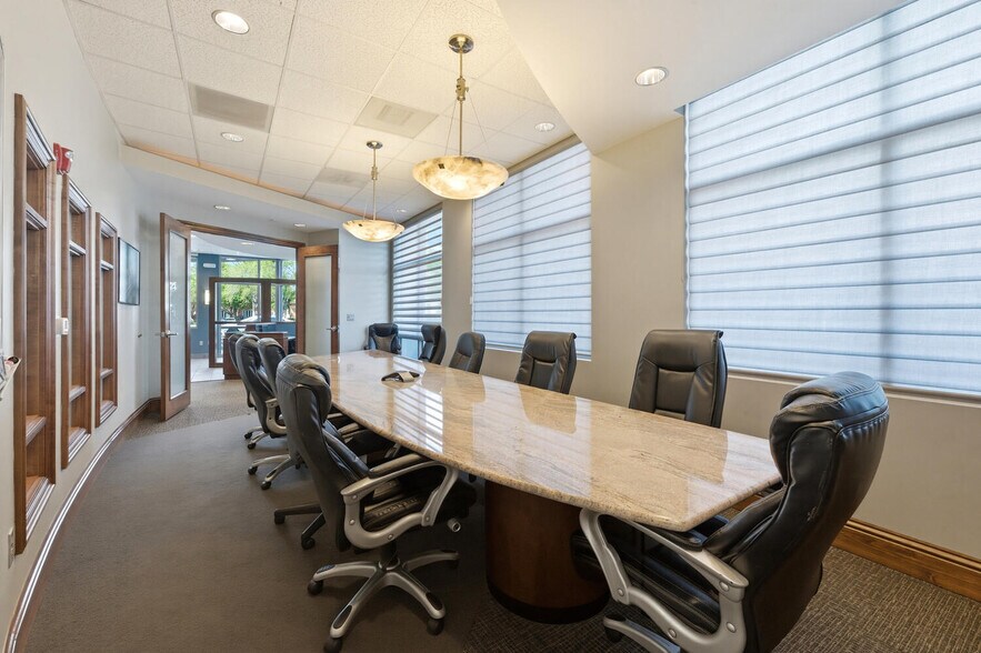 More Photos Of 9420 Bonita Beach Rd, Bonita Springs Office For Lease