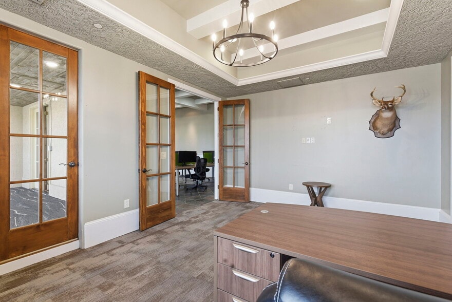 More Photos Of 1531 E Bradford Pky, Springfield Medical For Sale