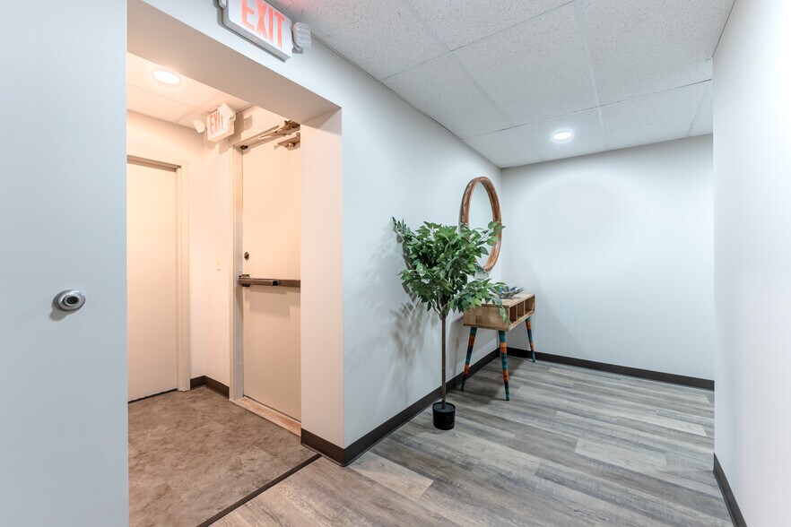 More Photos Of 1715 Stefko Blvd, Bethlehem Flex For Sale