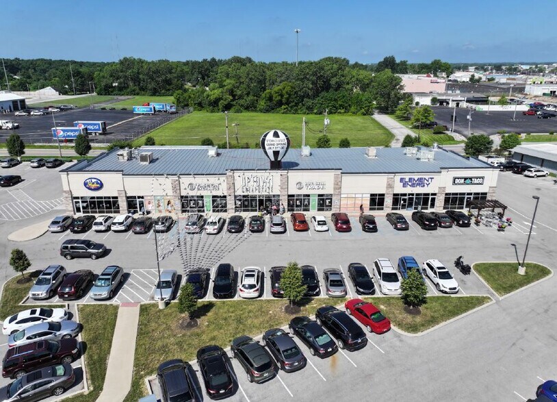 More Photos Of 4021-4037 Ice Way, Fort Wayne Storefront For Lease