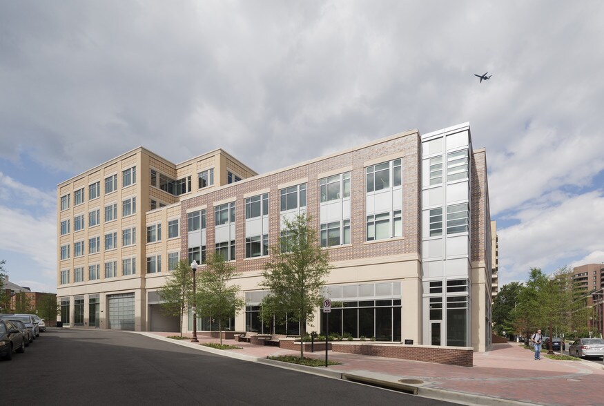 More Photos Of 1776 Wilson Blvd, Arlington Office For Lease