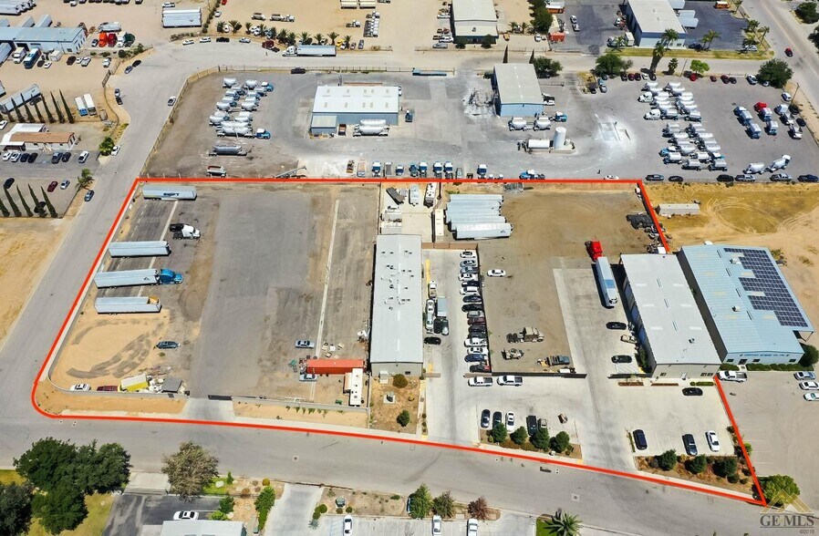 More Photos Of 701 Rooster Dr, Bakersfield Warehouse For Sale