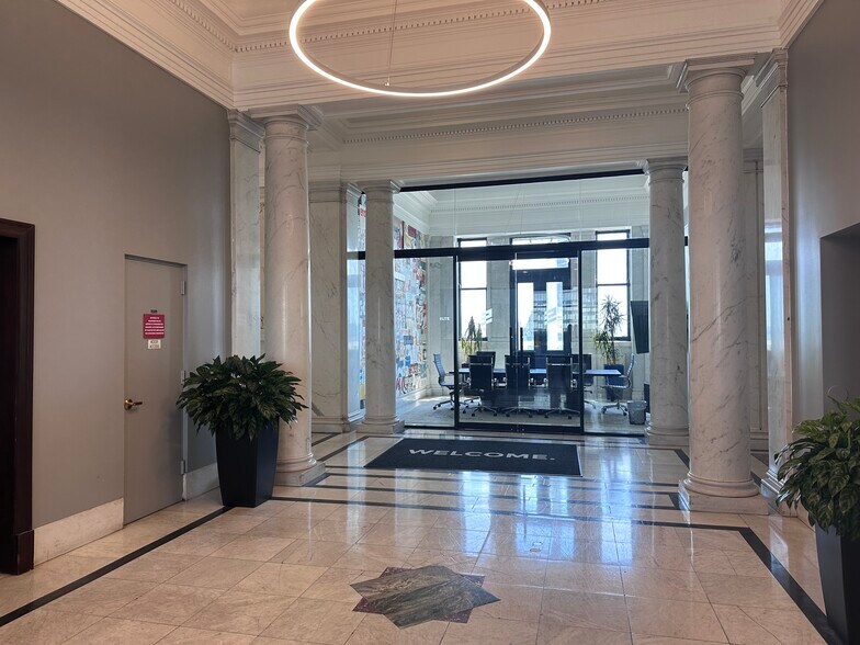 More Photos Of 437 Grant St, Pittsburgh Office For Lease