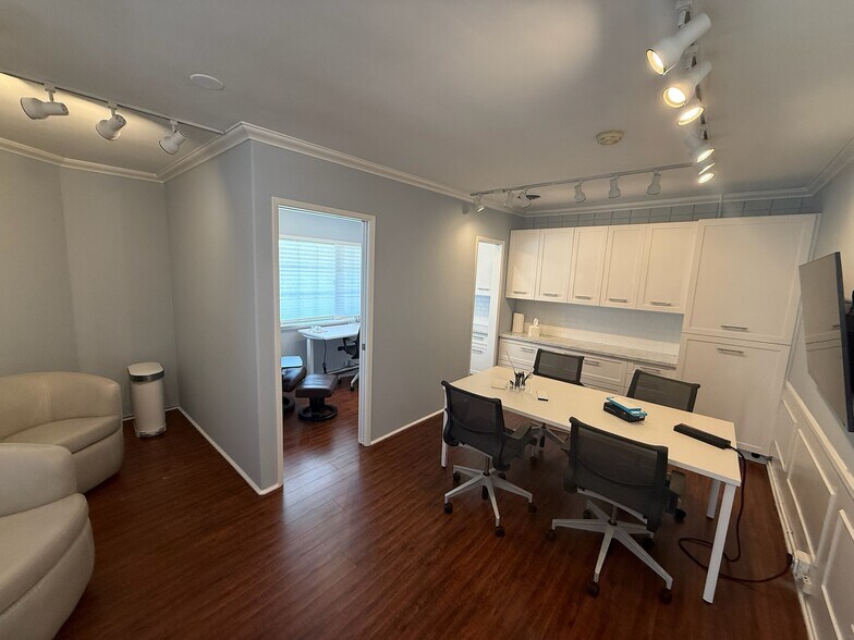 More Photos Of 7730-7742 Herschel Ave, La Jolla Office Residential For Lease