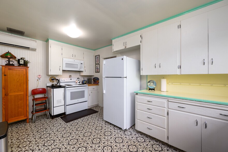 More Photos Of 236 SE Stephens St, Roseburg Hospitality For Sale