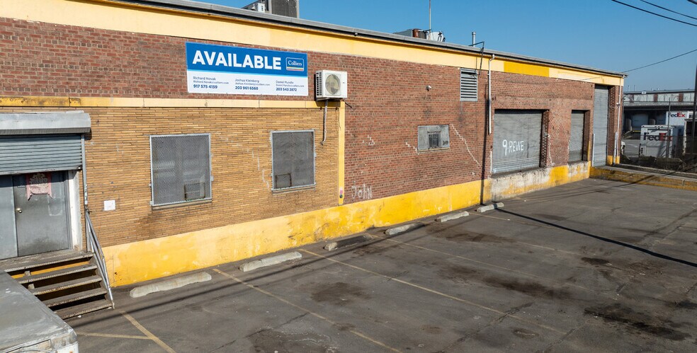 More Photos Of 9 Rewe St, Brooklyn Distribution For Lease